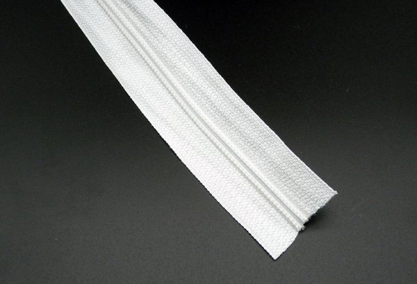 Cremallera Continua nº 5, por metros, para trabajos textiles, con cursores a juego color blanco.